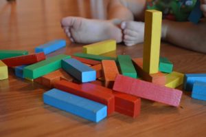 Giochi eduativi ispirati al metodo Maria Montessori